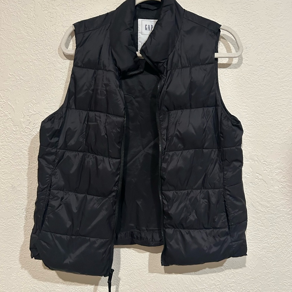 GAP ColdControl Black Vest